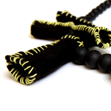 la-b-microtubules-necklace-light-detail